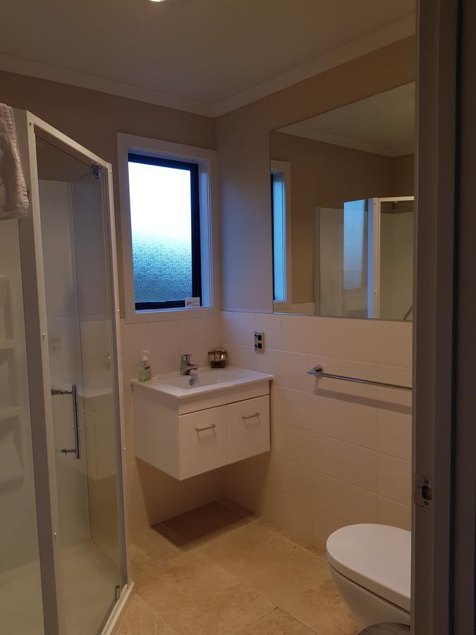 Heta Road B&B New Plymouth Bagian luar foto