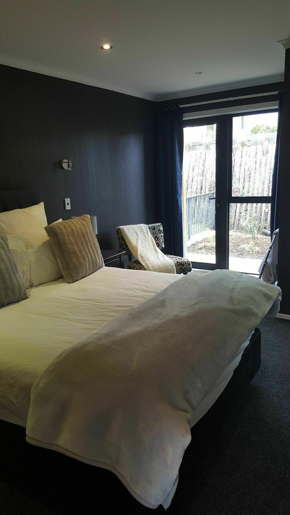 Heta Road B&B New Plymouth Bagian luar foto